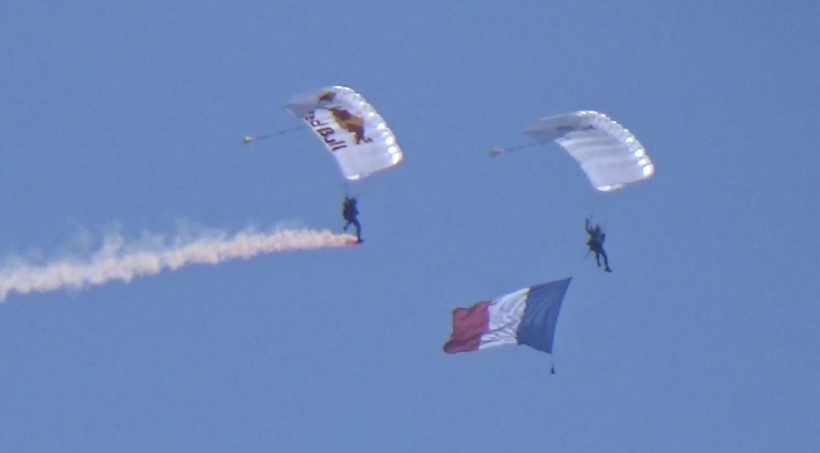 DEMO JUMPS RED BULL AIR RACE IN CANNES